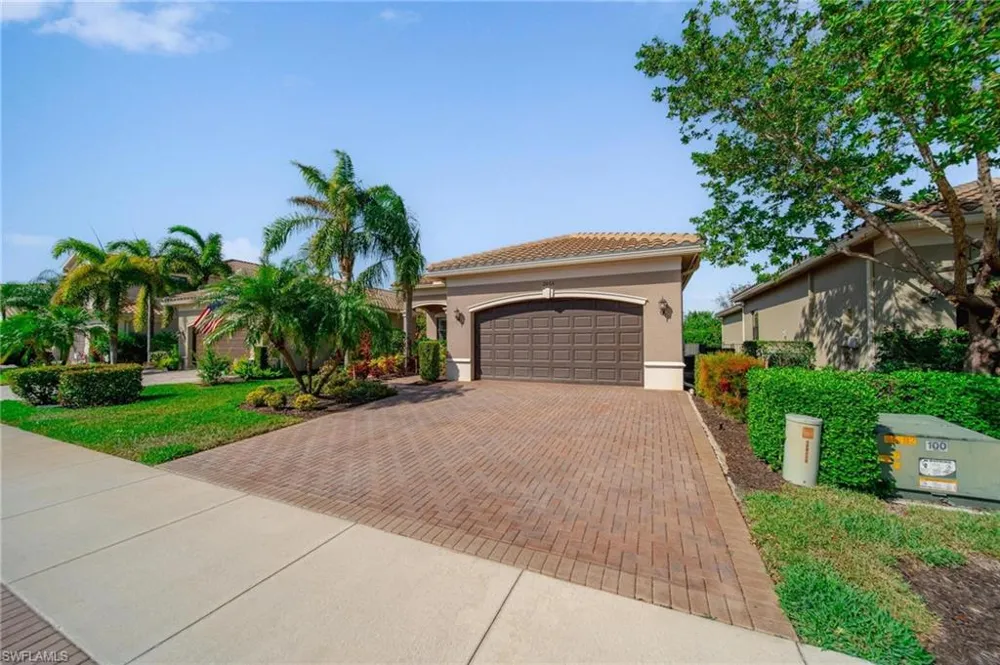 2866 Cinnamon Bay Circle Naples, FL 34119