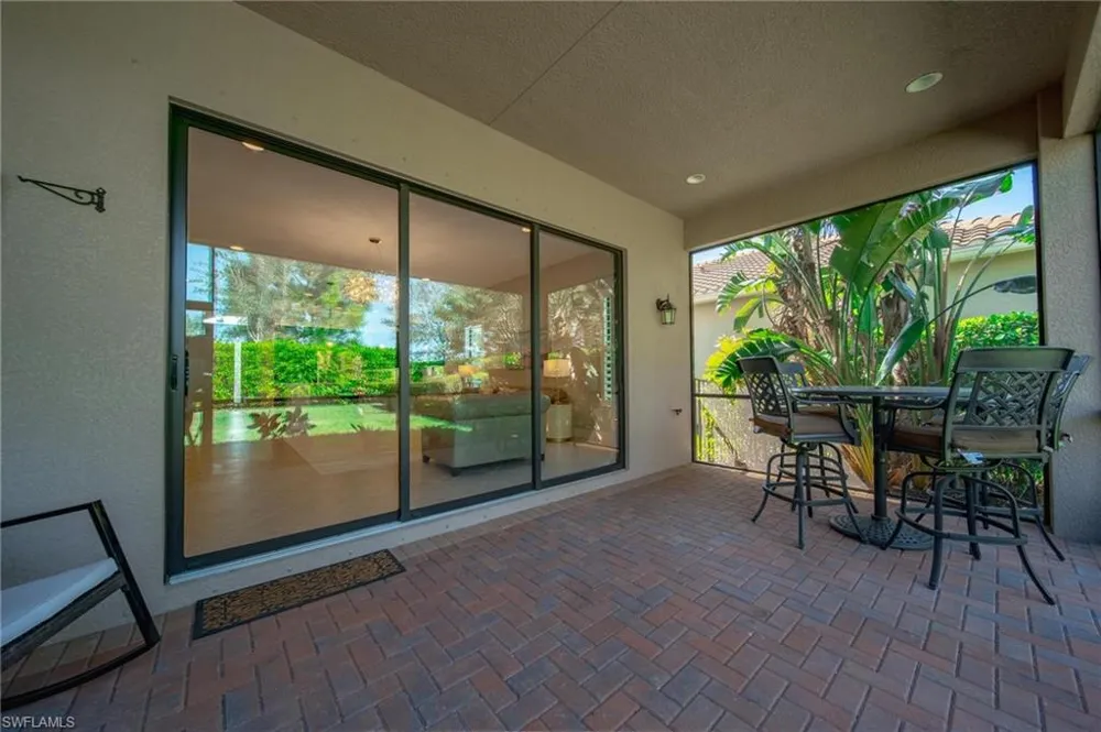 2866 Cinnamon Bay Circle Naples, FL 34119