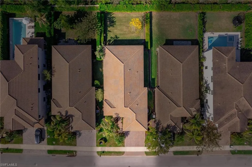 2866 Cinnamon Bay Circle Naples, FL 34119
