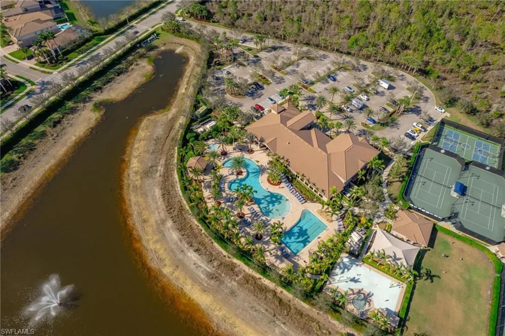 2866 Cinnamon Bay Circle Naples, FL 34119
