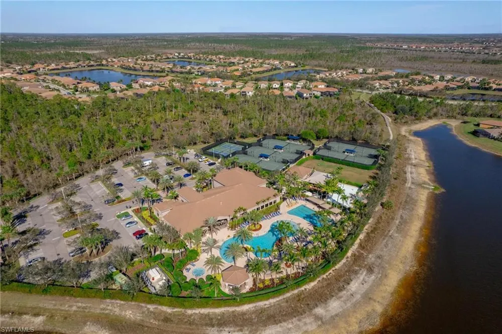 2866 Cinnamon Bay Circle Naples, FL 34119