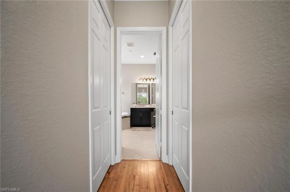 2866 Cinnamon Bay Circle Naples, FL 34119