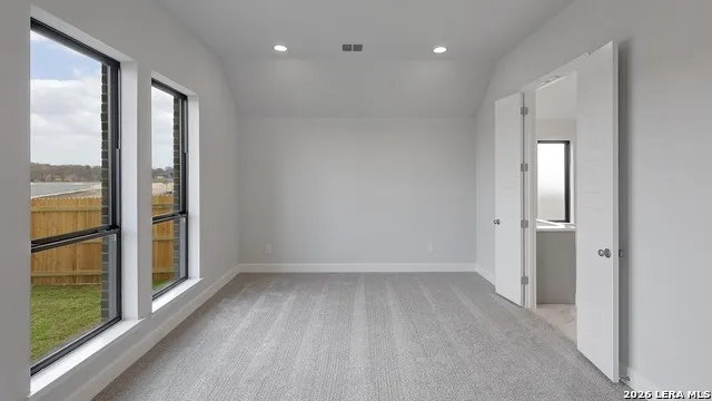 172 Mountain Oak Castroville, TX 78009