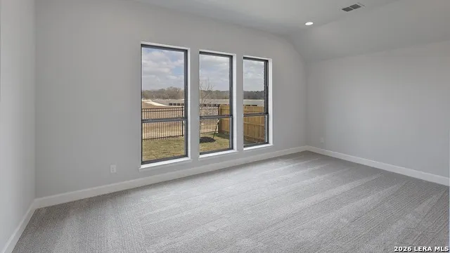172 Mountain Oak Castroville, TX 78009