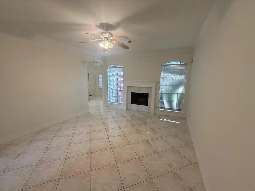 4163 Surreydon Drive Houston, TX 77014