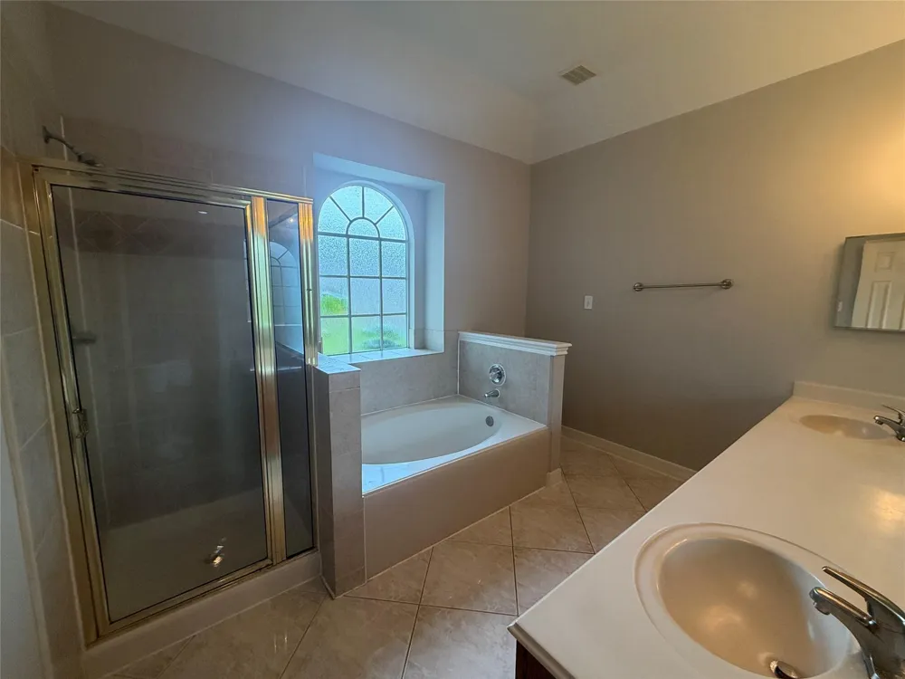 4163 Surreydon Drive Houston, TX 77014