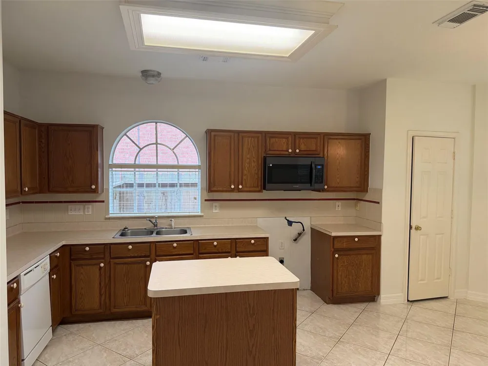 4163 Surreydon Drive Houston, TX 77014