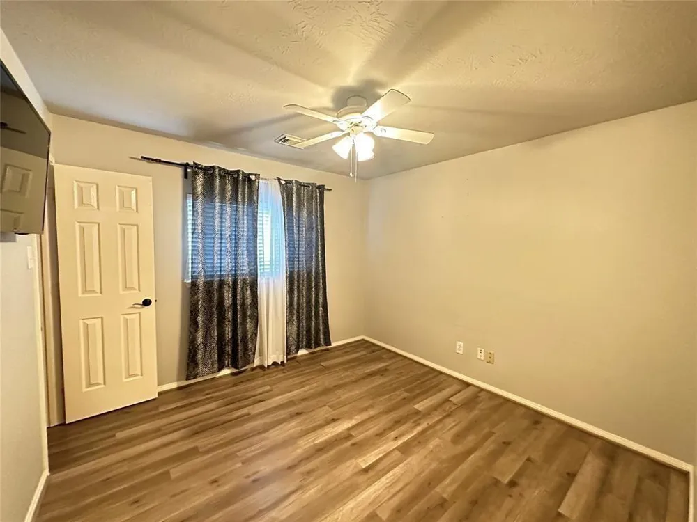 1526 Waterside Village Drive Richmond, TX 77407