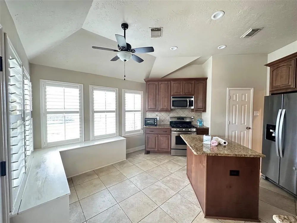 1526 Waterside Village Drive Richmond, TX 77407