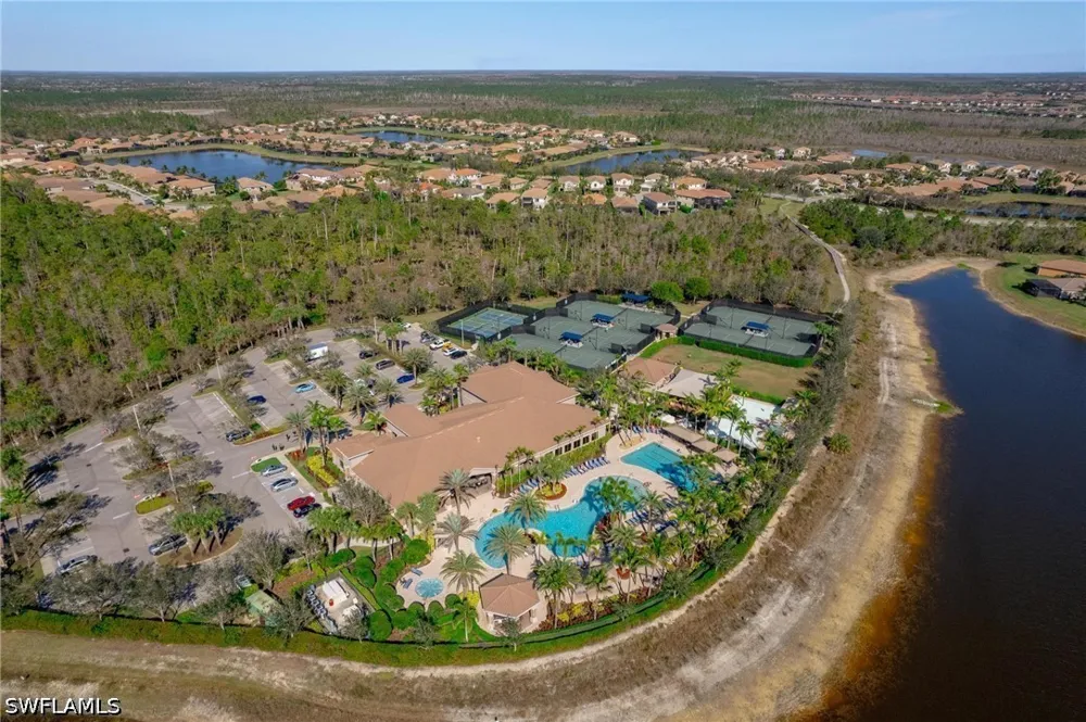Cinnamon Bay Circle Naples, FL 34119