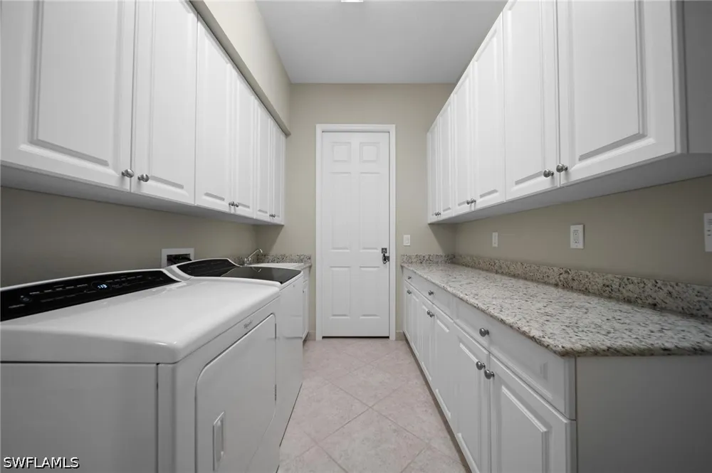 Cinnamon Bay Circle Naples, FL 34119