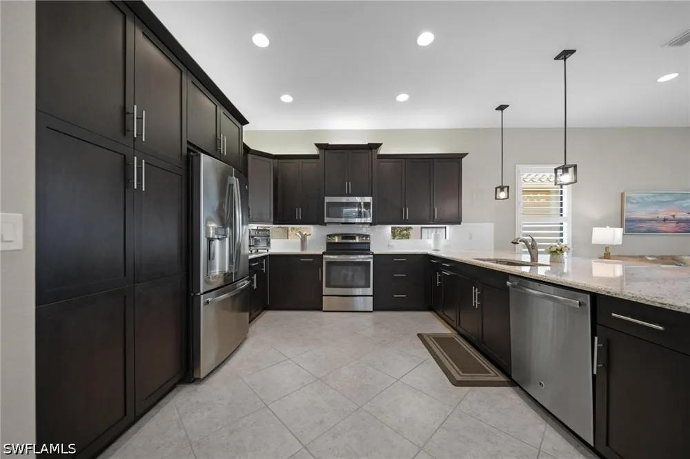 Cinnamon Bay Circle Naples, FL 34119