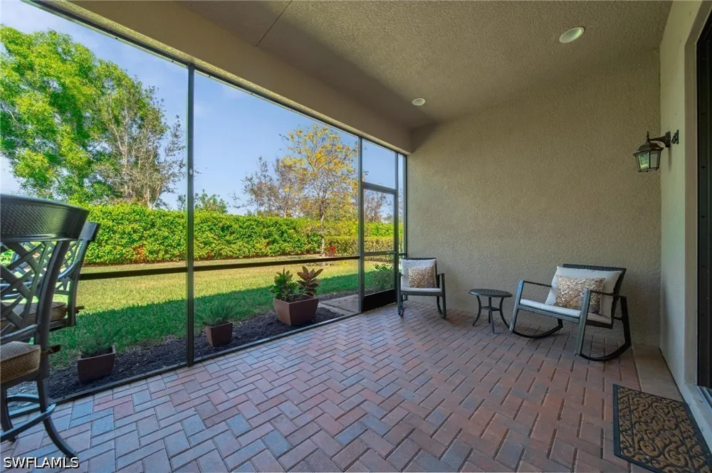 Cinnamon Bay Circle Naples, FL 34119