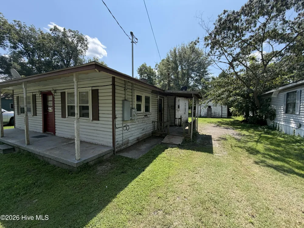207 S Plume Street Roper, NC 27970
