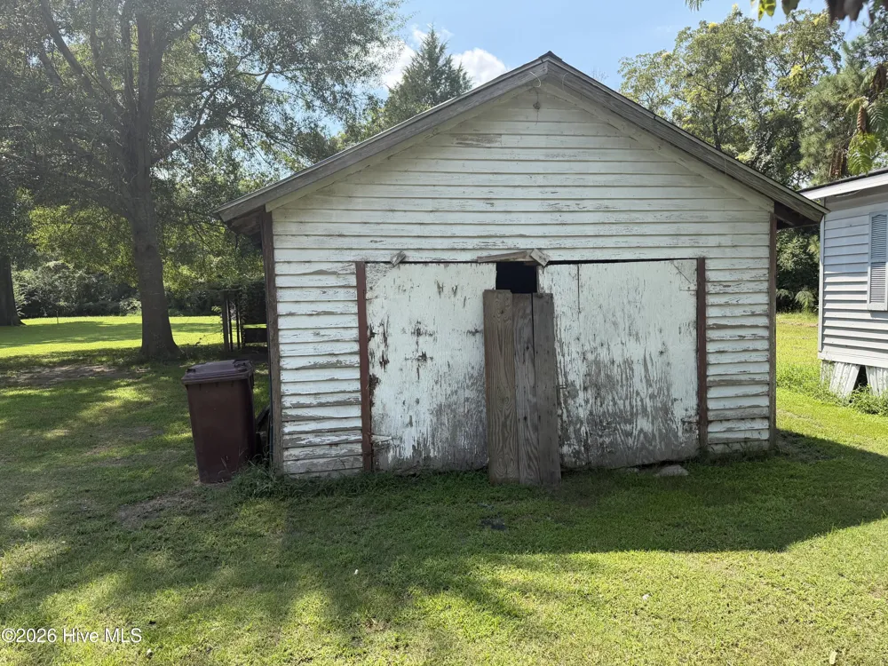 207 S Plume Street Roper, NC 27970