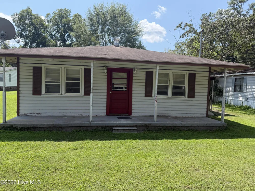 207 S Plume Street Roper, NC 27970