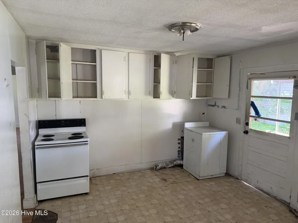 207 S Plume Street Roper, NC 27970