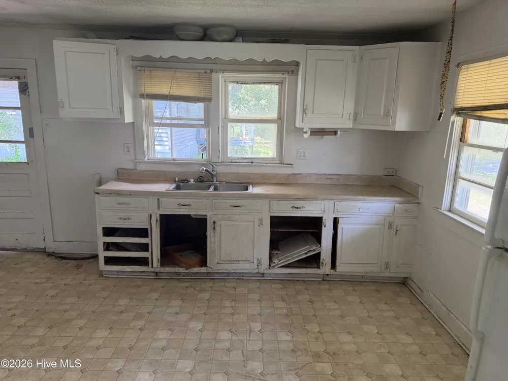 207 S Plume Street Roper, NC 27970