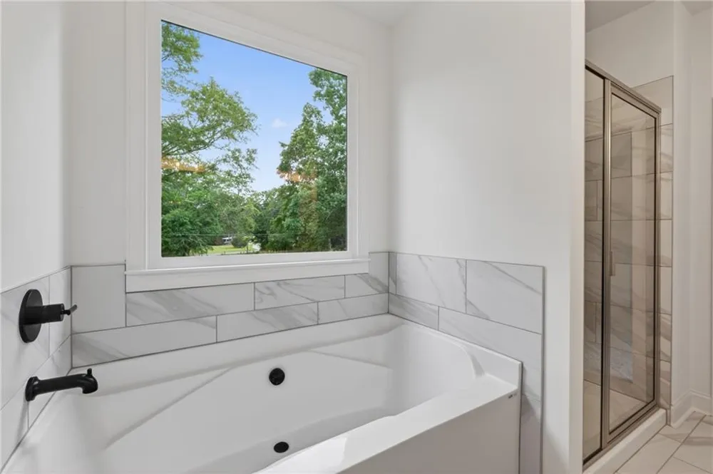 28 CORETTA COURT Winder, GA 30680