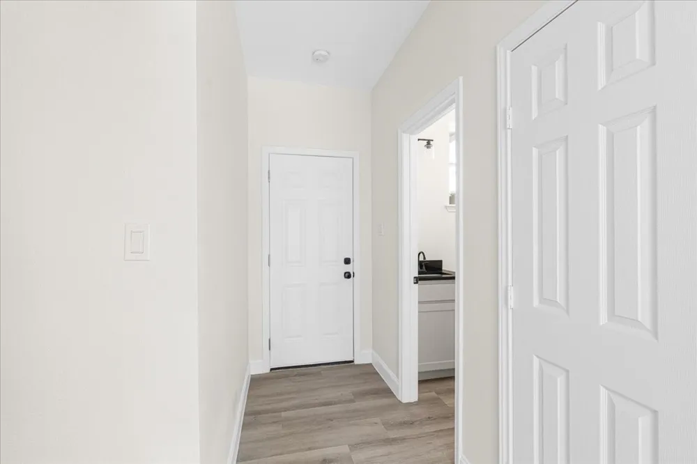 104 S FM 1126 Barry, TX 75102