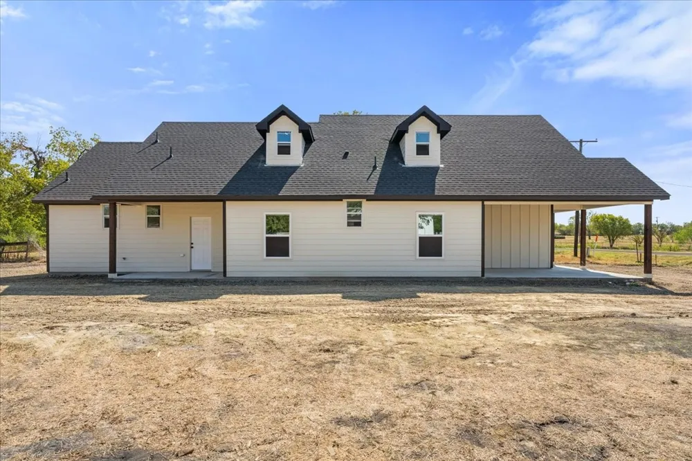 104 S FM 1126 Barry, TX 75102