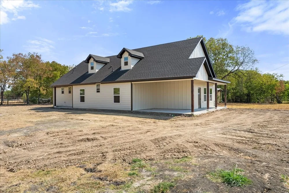 104 S FM 1126 Barry, TX 75102