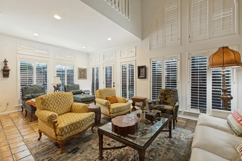3801 Gilbert Avenue #M Dallas, TX 75219