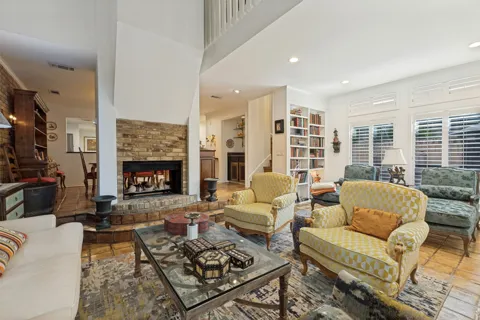 3801 Gilbert Avenue #M
