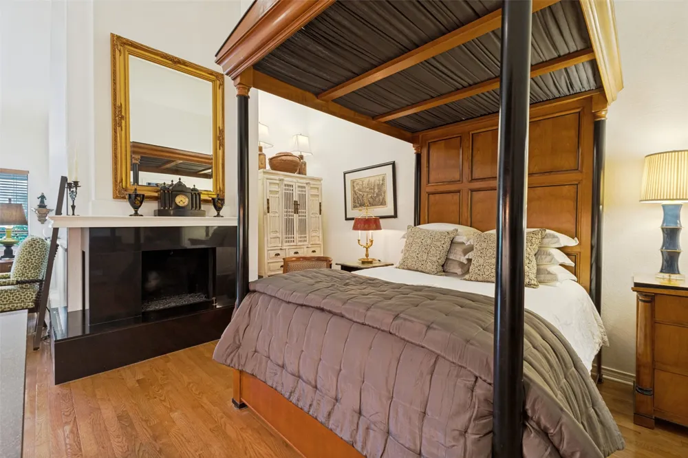 3801 Gilbert Avenue #M Dallas, TX 75219