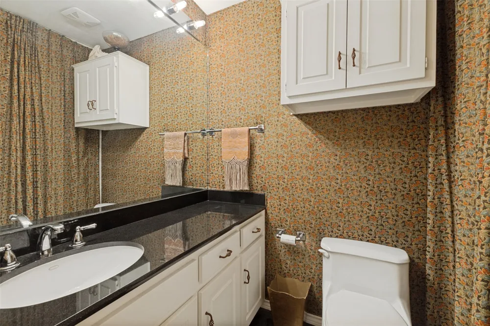 3801 Gilbert Avenue #M Dallas, TX 75219