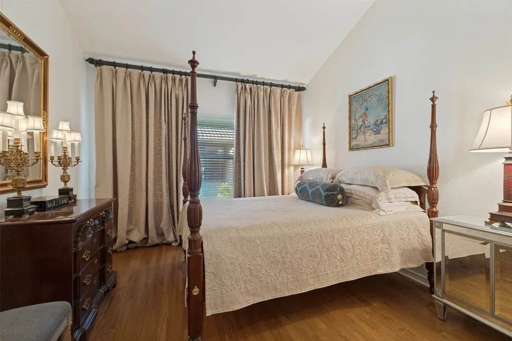 3801 Gilbert Avenue #M Dallas, TX 75219