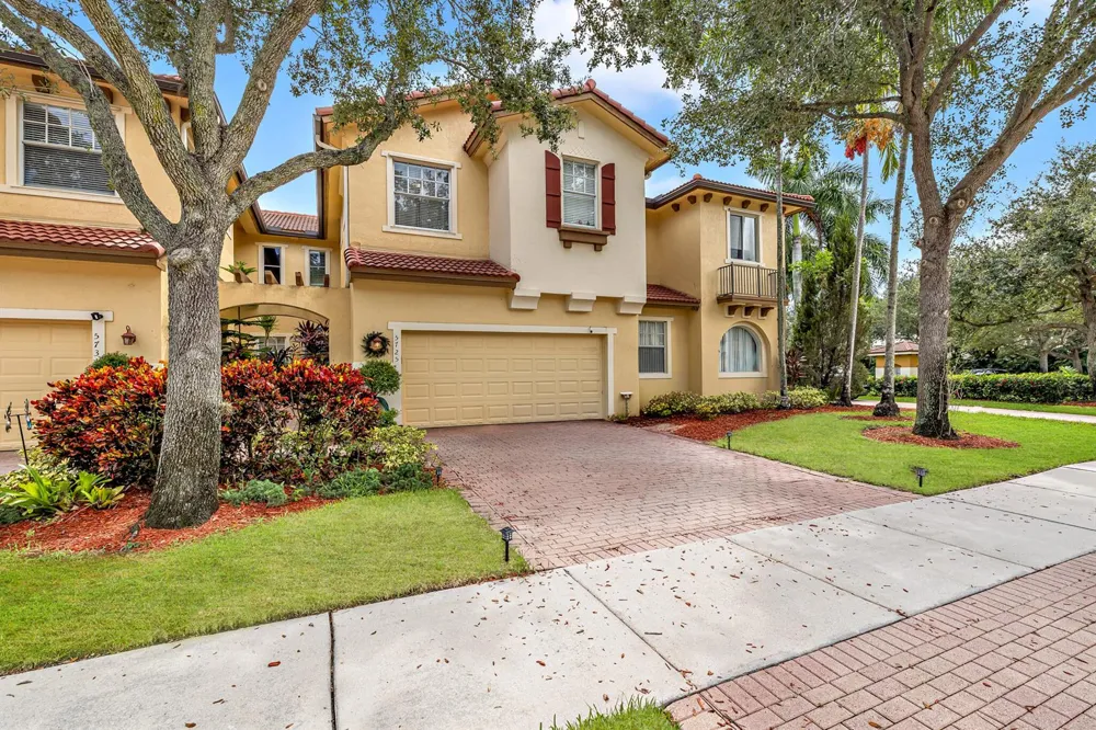 5725 NW 120th Avenue Coral Springs, FL 33076