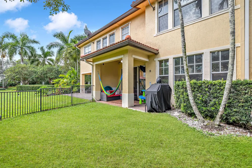 5725 NW 120th Avenue Coral Springs, FL 33076