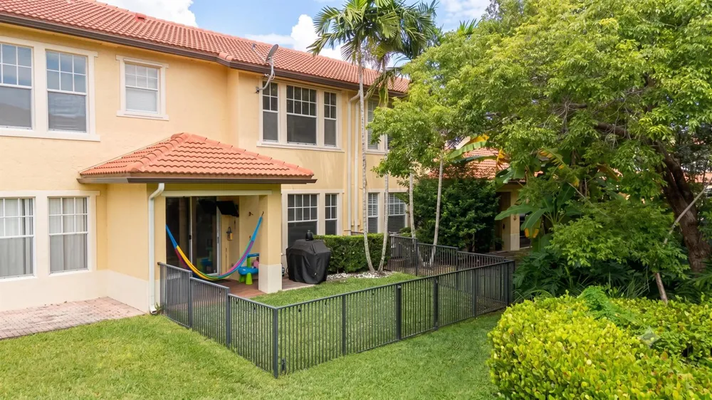 5725 NW 120th Avenue Coral Springs, FL 33076