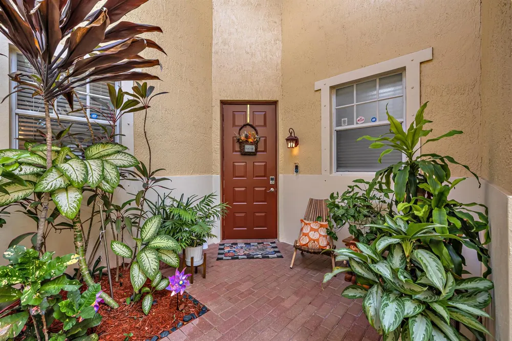 5725 NW 120th Avenue Coral Springs, FL 33076