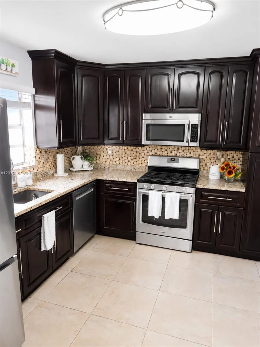 8320 SW 154th Ave #30 Kendall, FL 33193