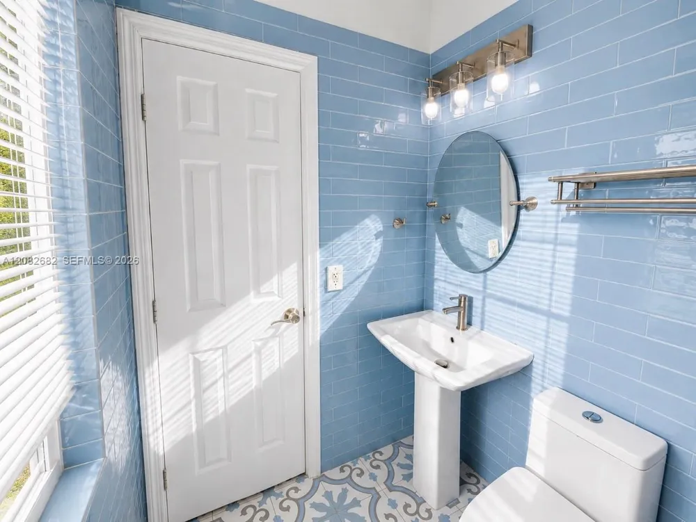 3025 Indian Creek Dr #316 Miami Beach, FL 33140