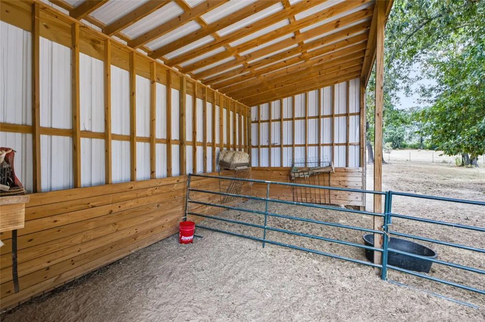 3597 Half Bank Road Atoka, OK 74525