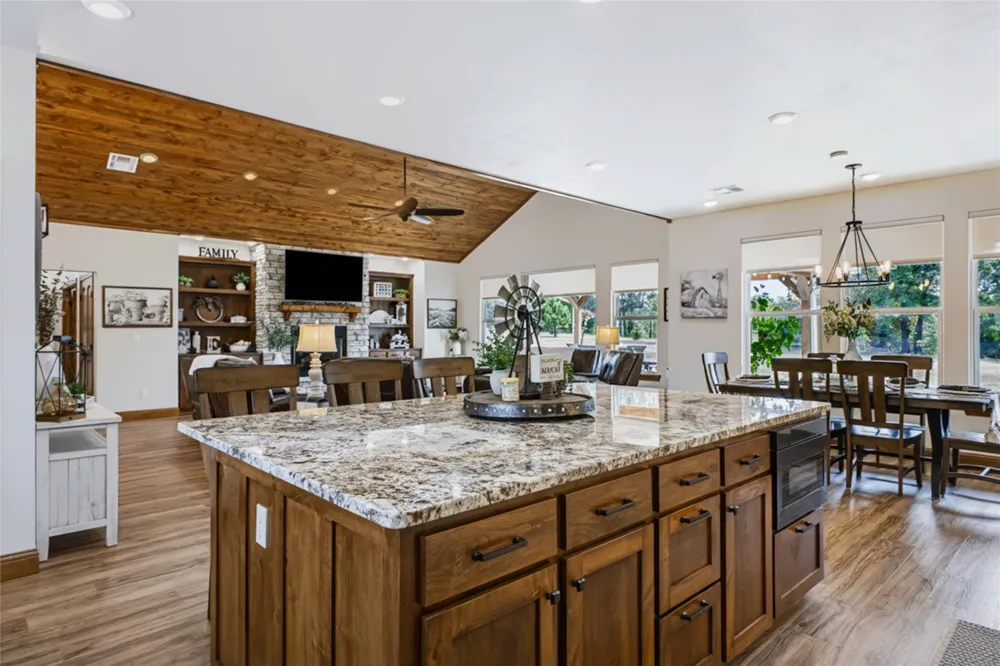 3597 Half Bank Road Atoka, OK 74525