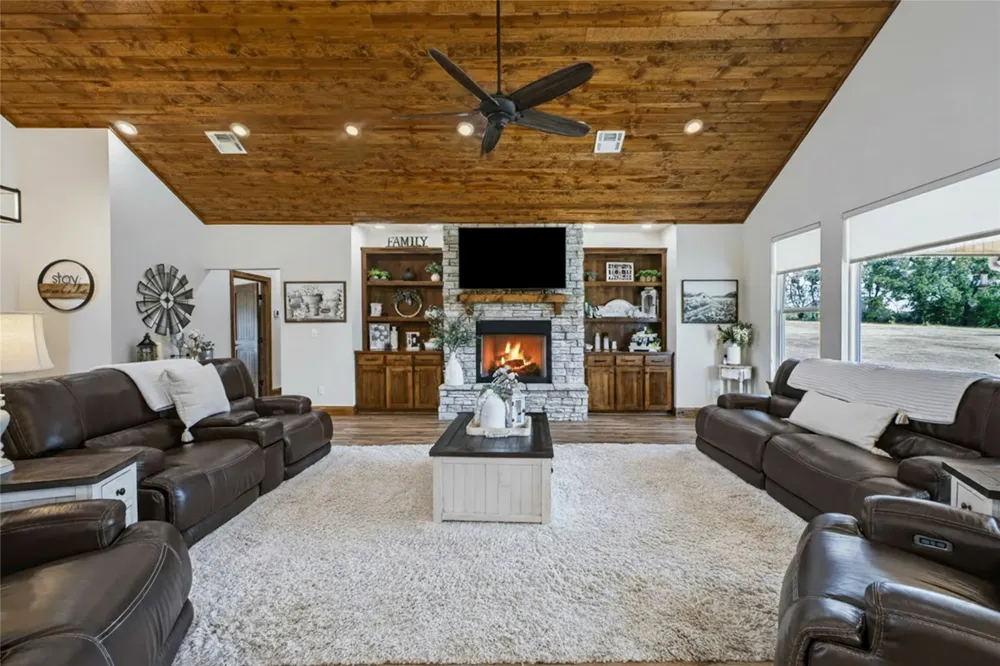 3597 Half Bank Road Atoka, OK 74525
