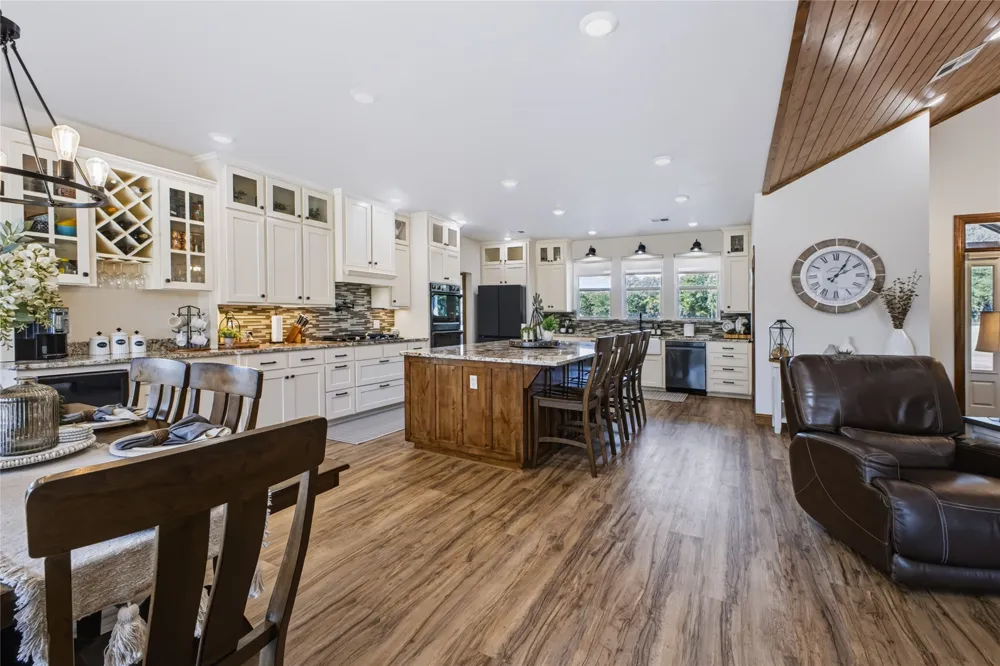 3597 Half Bank Road Atoka, OK 74525