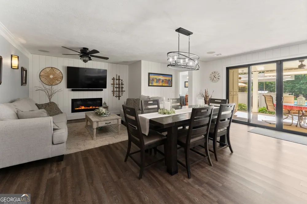 5725 Ash DR Cumming, GA 30040