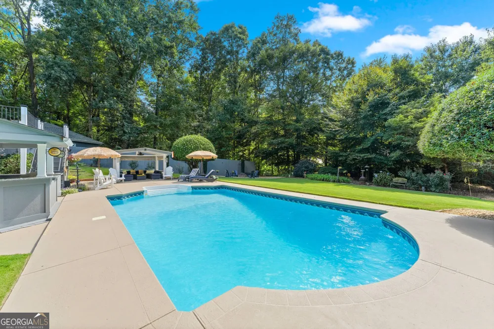 5725 Ash DR Cumming, GA 30040
