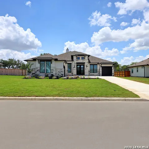291 Bobs Cove Castroville, TX 78009