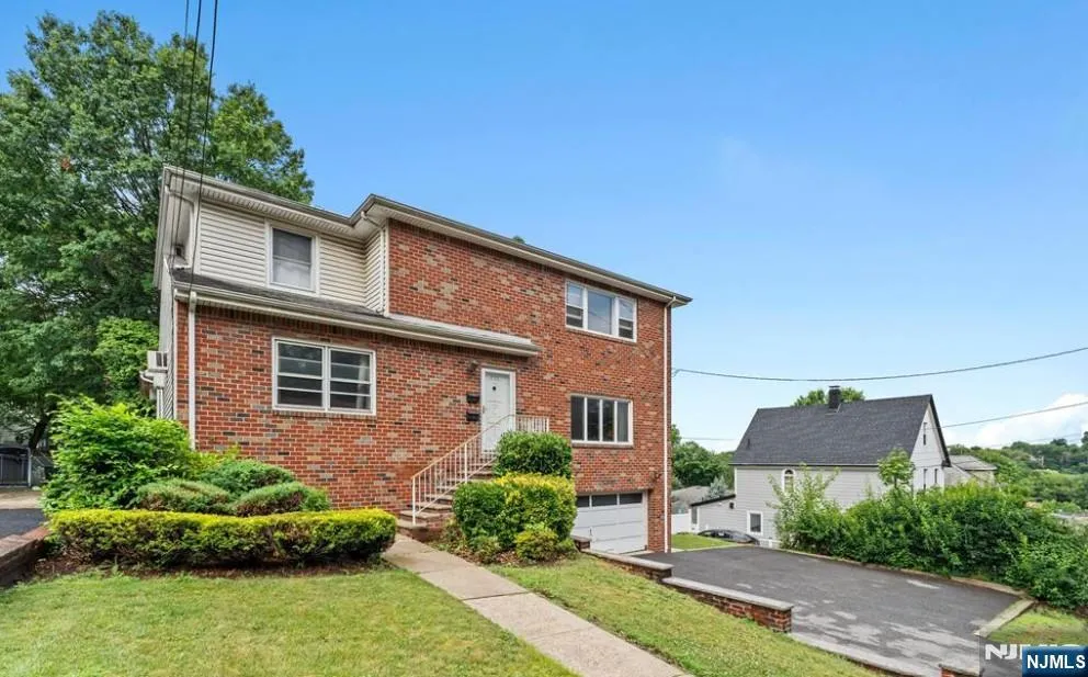 650 Edgewater Avenue 1 Ridgefield, NJ 07657