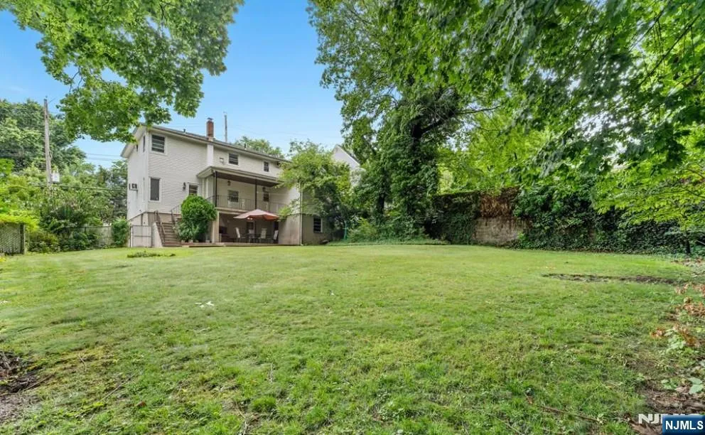 650 Edgewater Avenue 1 Ridgefield, NJ 07657