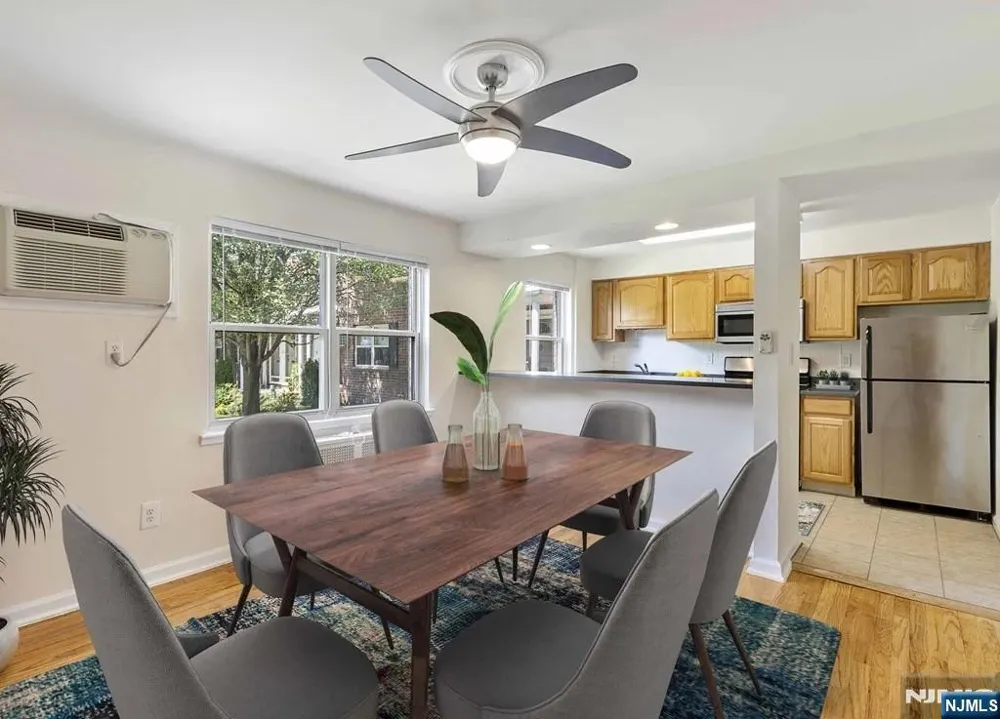 80 Lakeview Avenue Leonia, NJ 07605