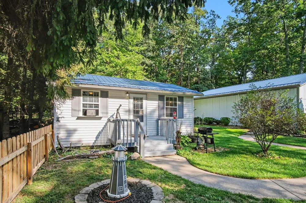 3944 Truesdale Street Newaygo, MI 49337
