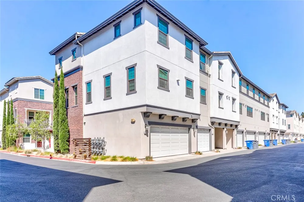 6996 Cottonwood Lane Buena Park, CA 90621