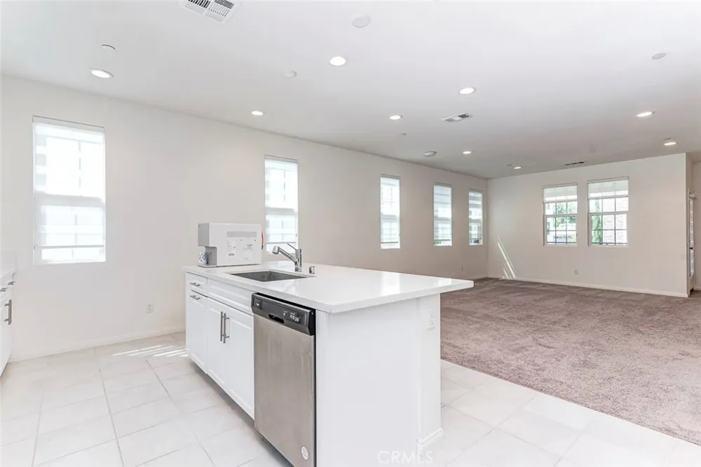 6996 Cottonwood Lane Buena Park, CA 90621
